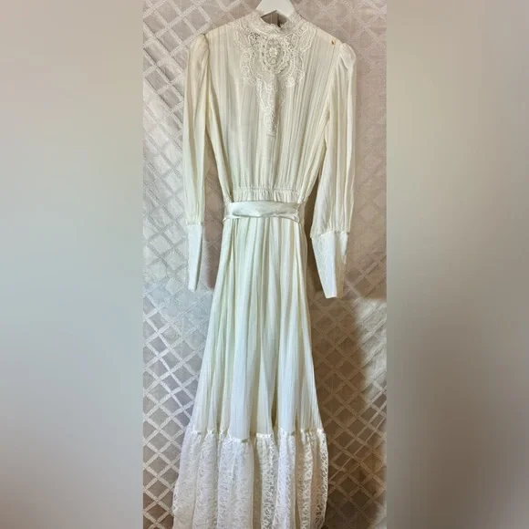 Vintage Gunne Sax Jessica McClintock White High Neck Edwardian Style Gown, 10 - Picture 1 of 12